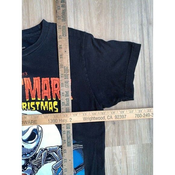 Nightmare Before Christmas  Mens SMALL Tee Disney Tim Burton Must See to Believe - Picture 4 of 7